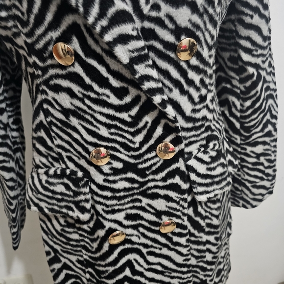 ZEBRA COAT - Picture 3 of 6